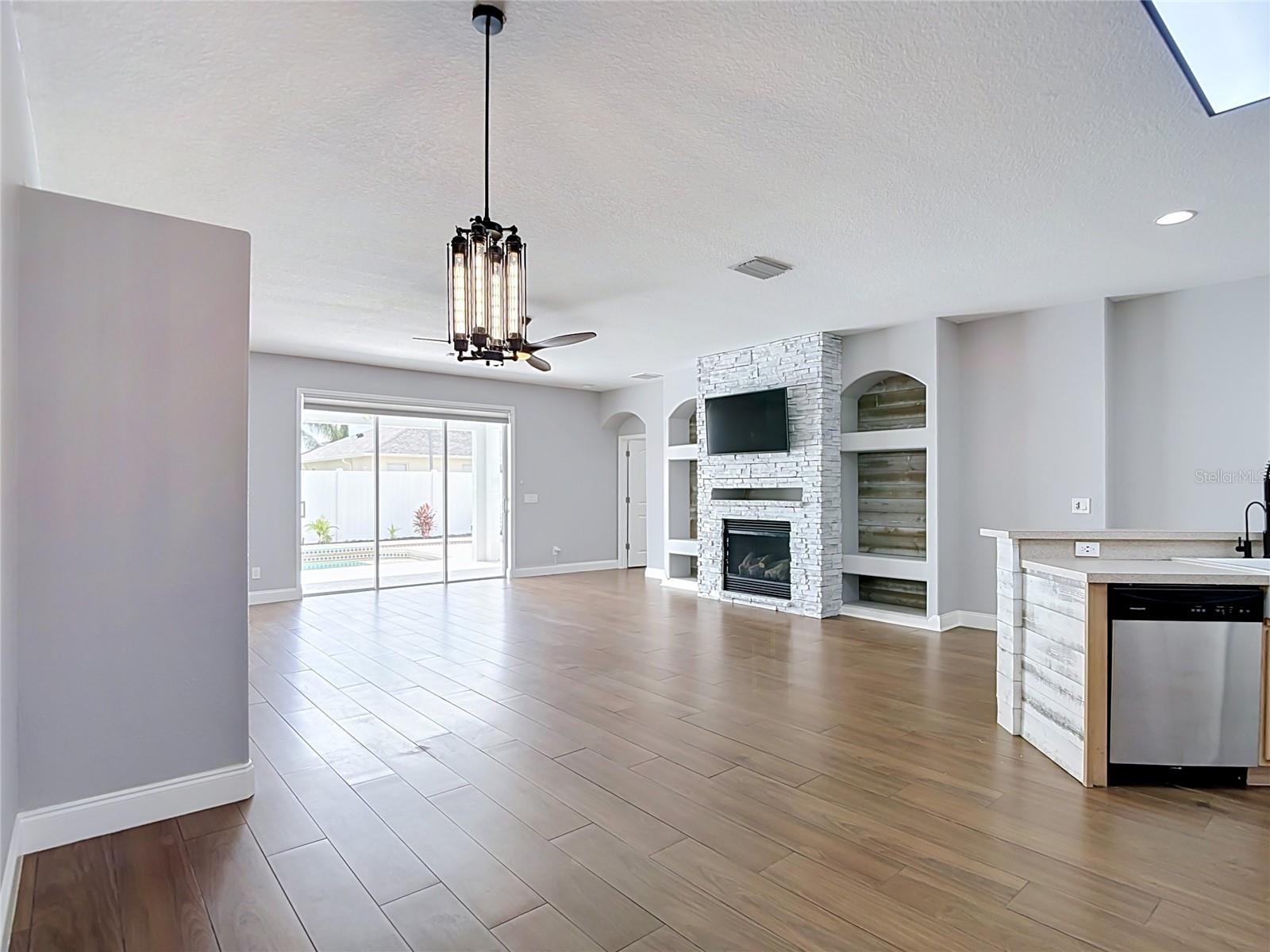 18316 CYPRESS HAVEN DR — photo 13