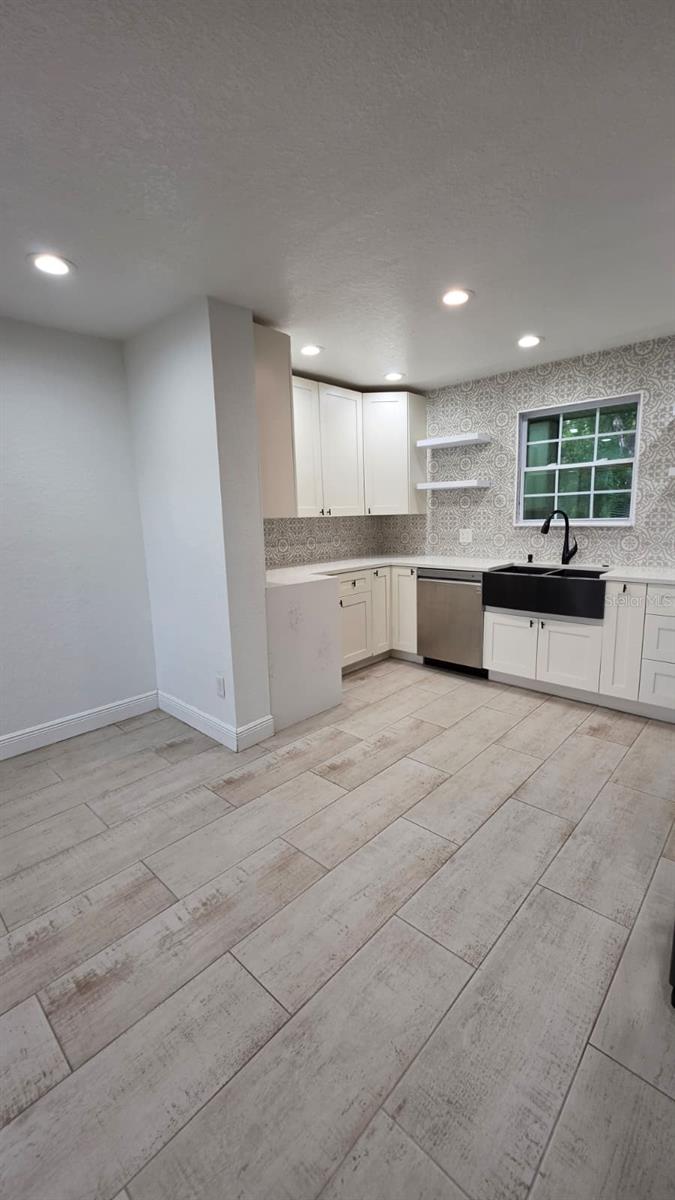 4453 RAYFIELD DR — photo 5