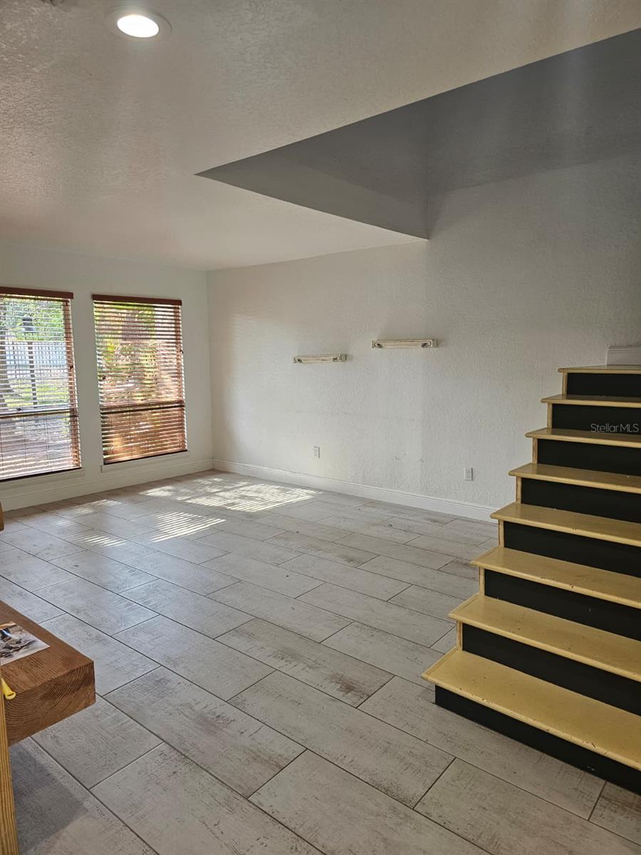 4453 RAYFIELD DR — photo 6