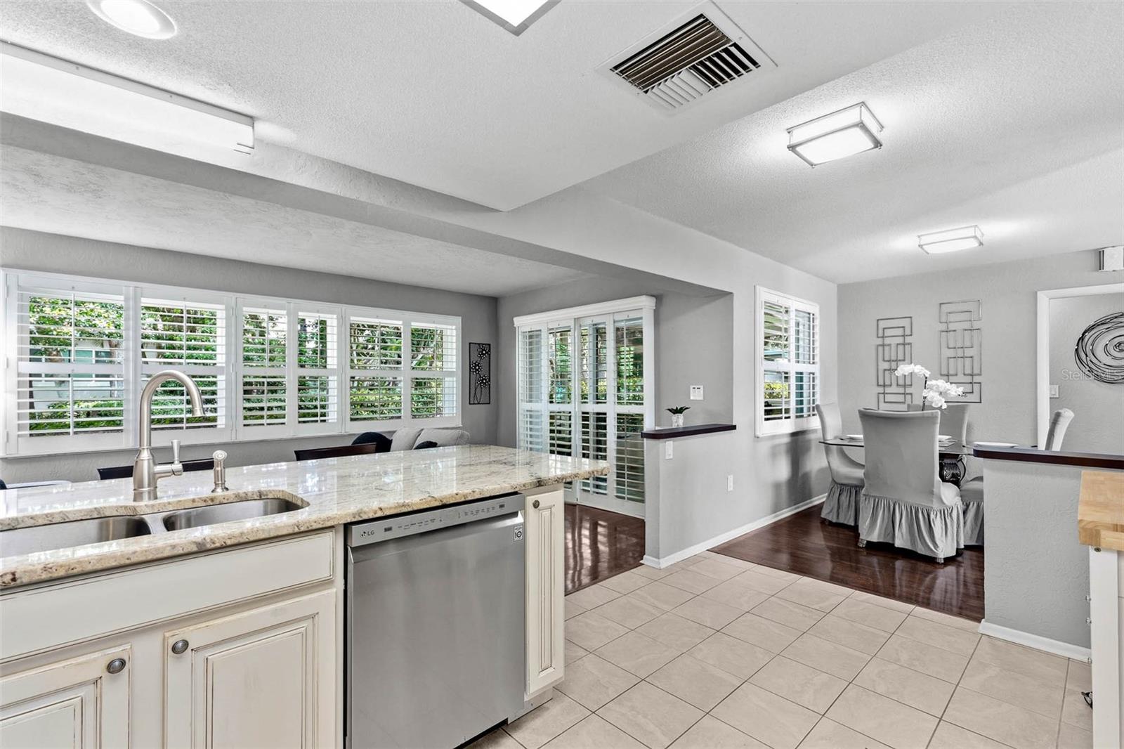 179 SUNSHINE DR — photo 10