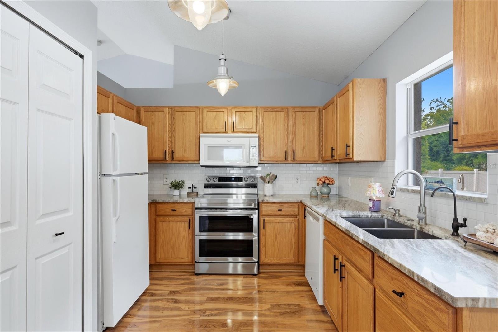 3763 CINDERELLA RD — photo 13