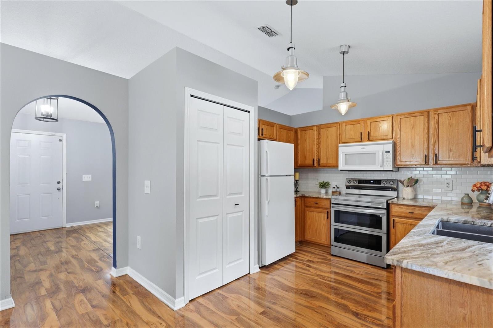 3763 CINDERELLA RD — photo 12