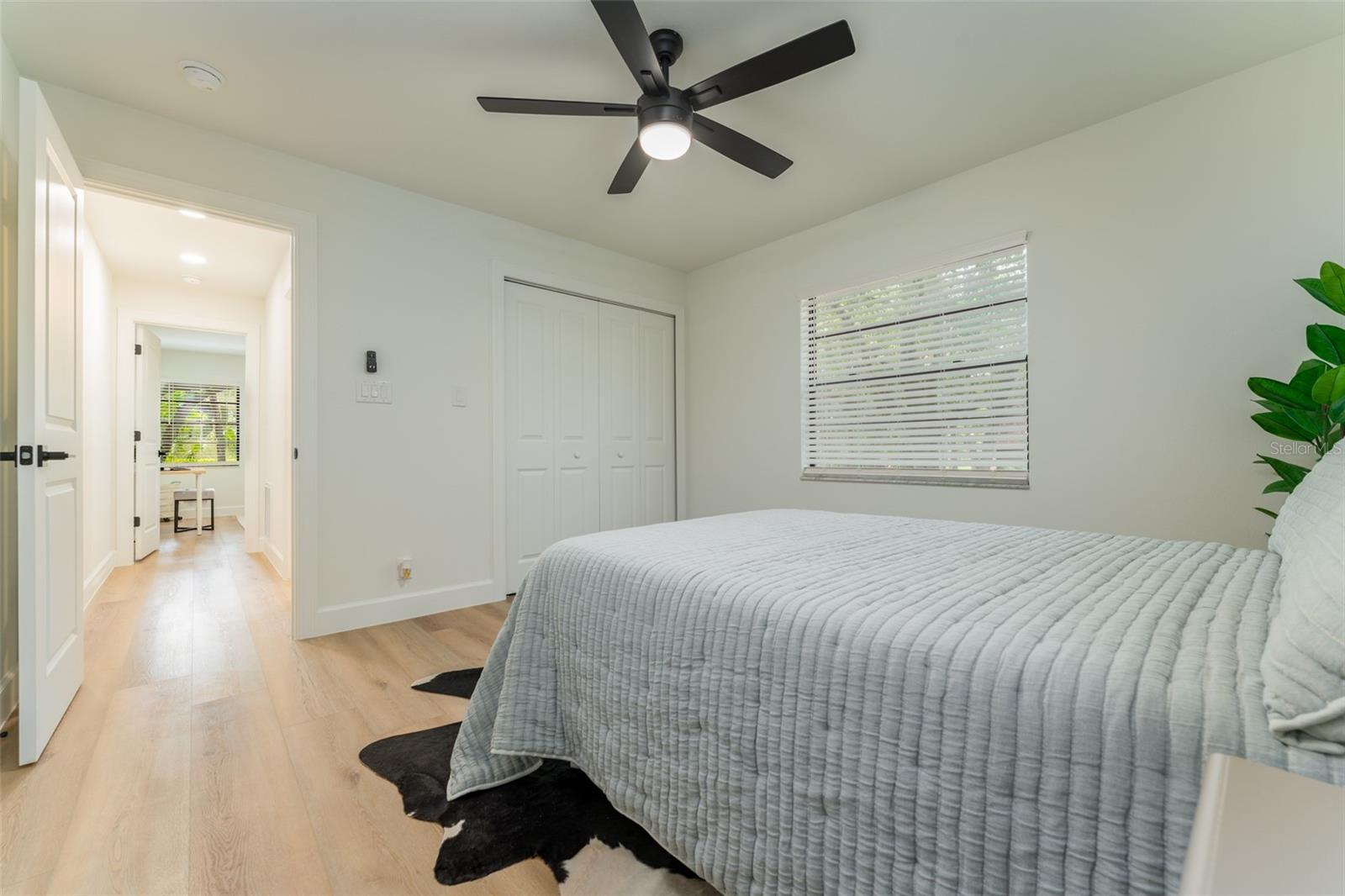 950 WAVERLY ST — photo 19