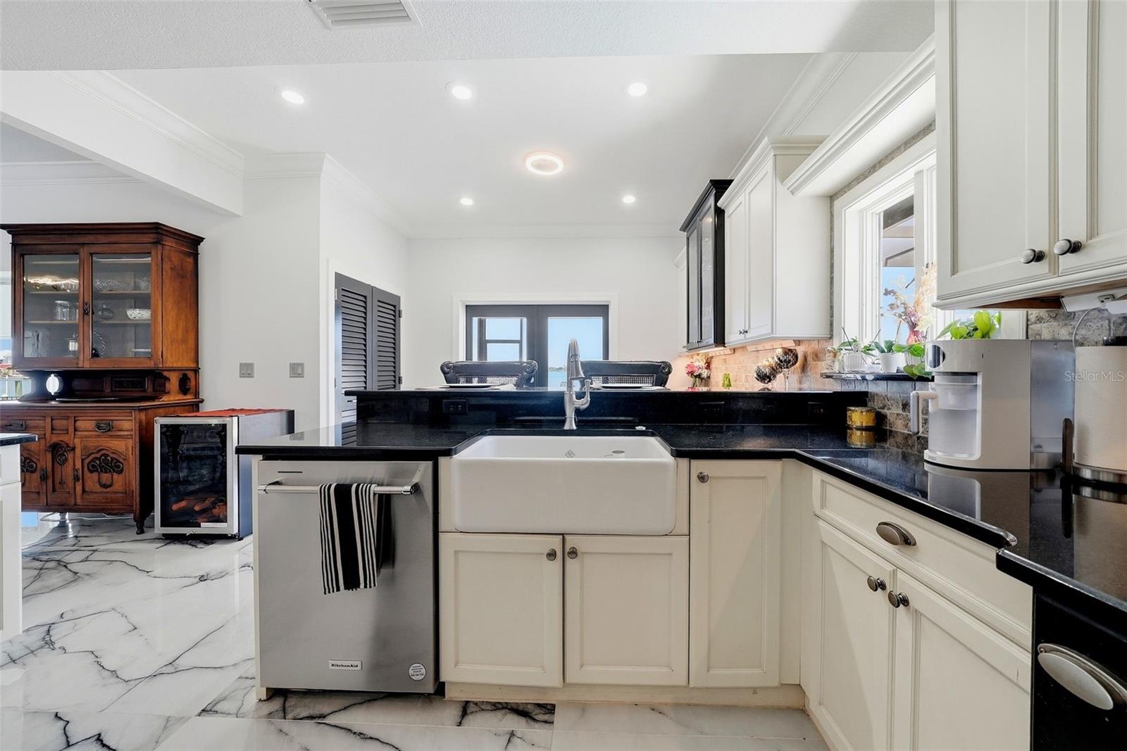 5207 BAY STATE RD — photo 12