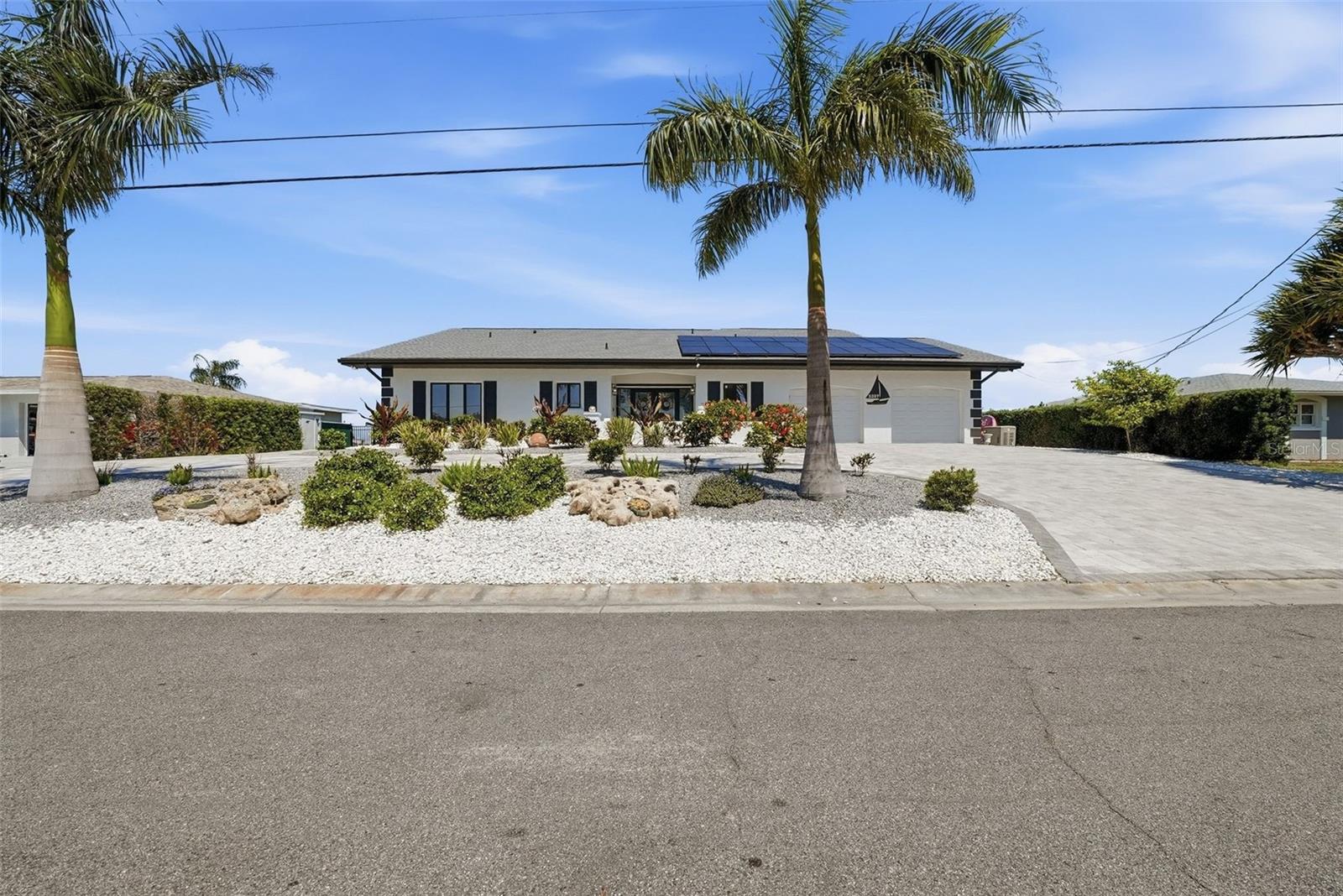 5207 BAY STATE RD — photo 2