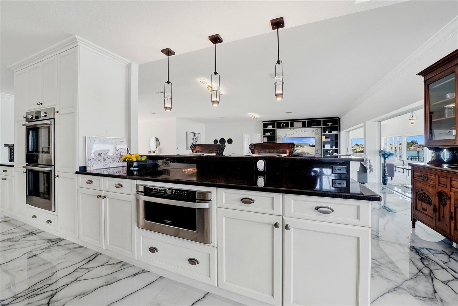 5207 BAY STATE RD — photo 13
