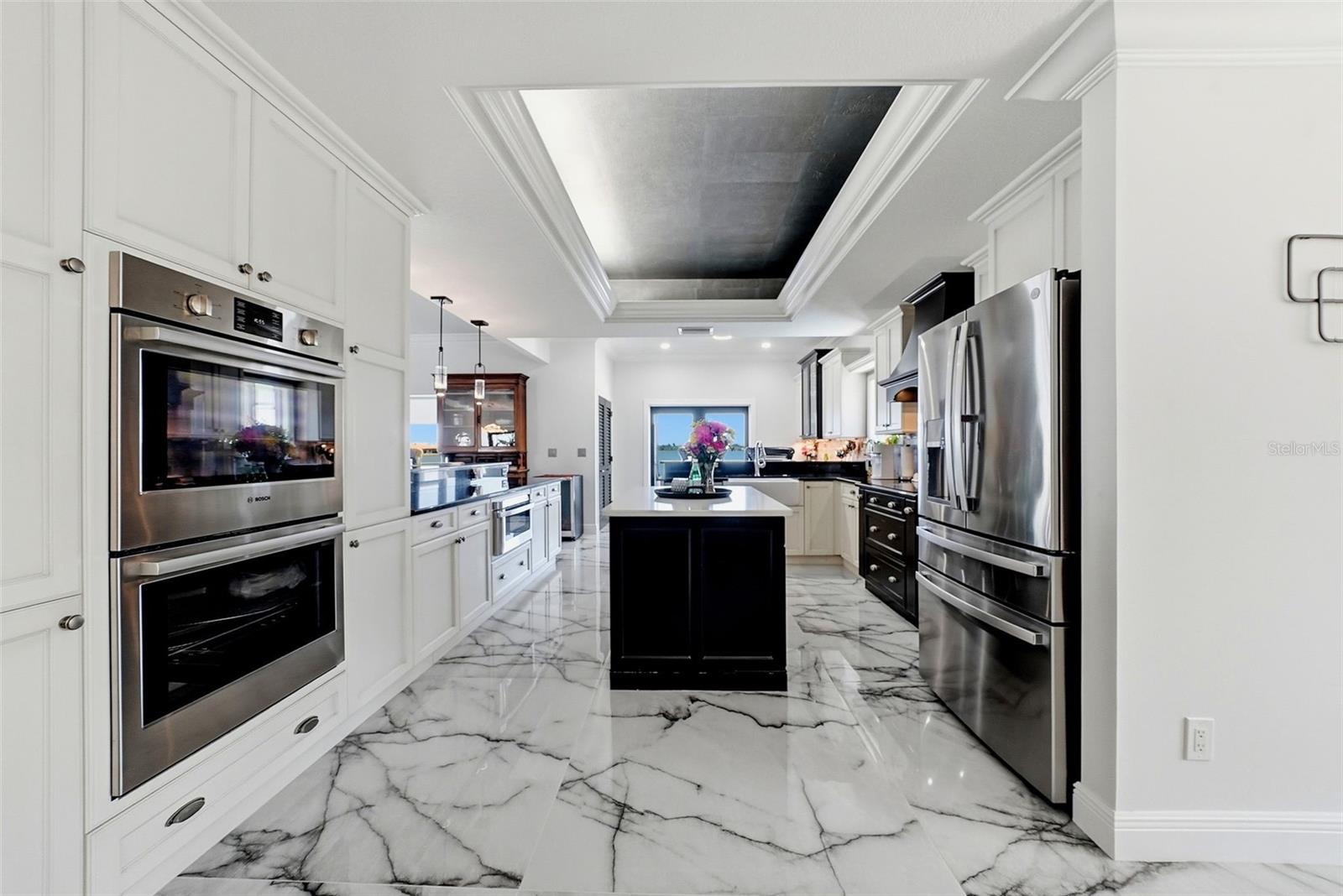 5207 BAY STATE RD — photo 4