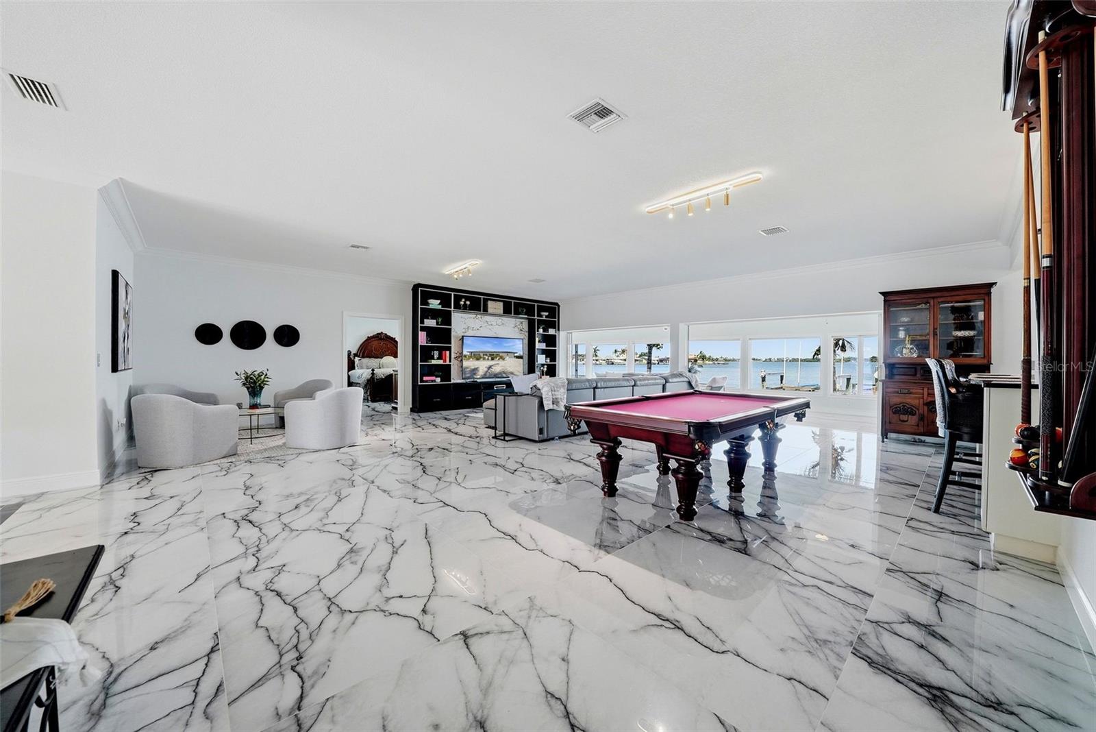 5207 BAY STATE RD — photo 25