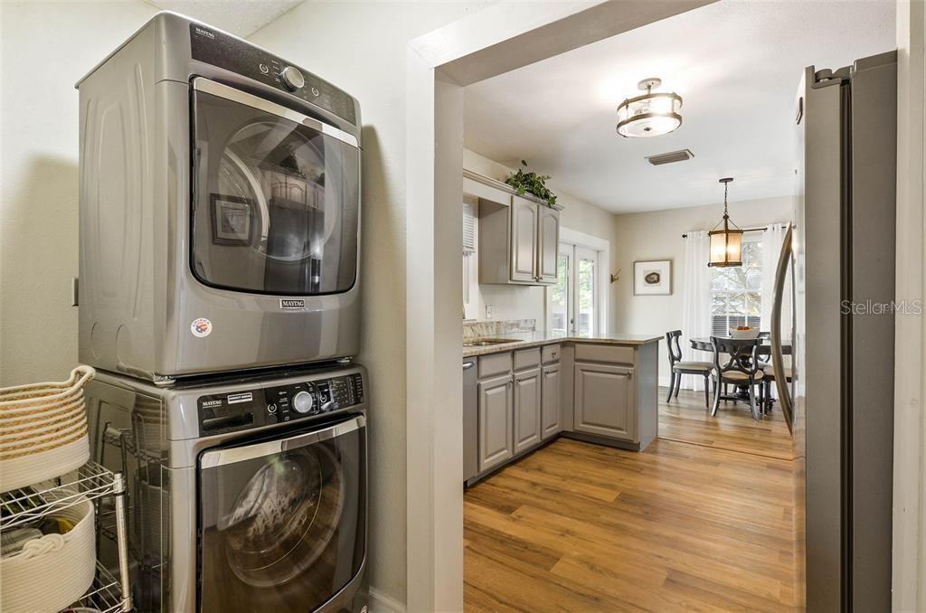 1002 W INDIANA AVE — photo 14