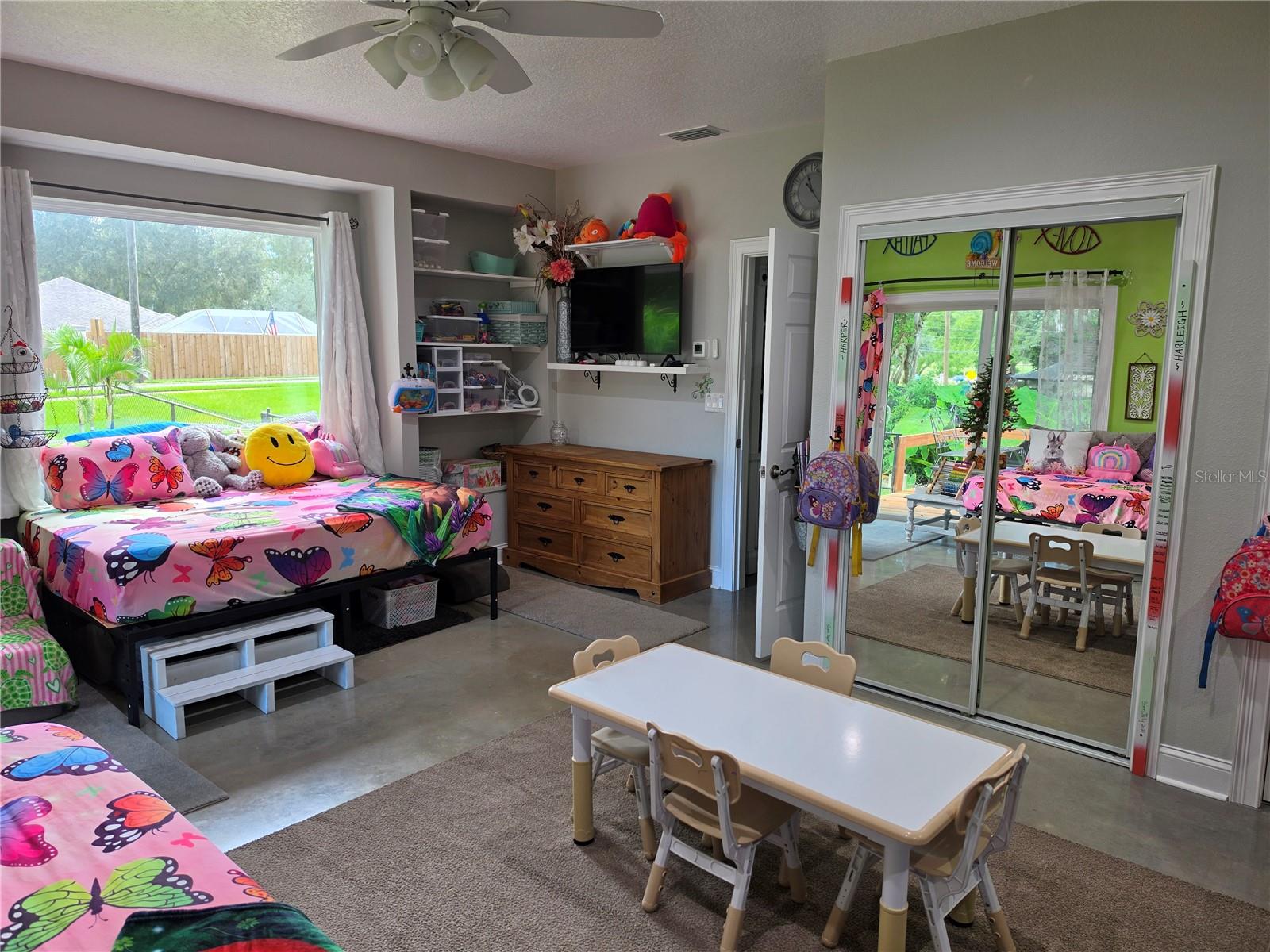 390 HENDERSON AVE — photo 25