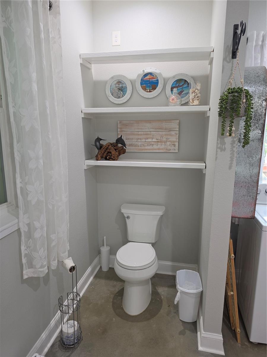 390 HENDERSON AVE — photo 28