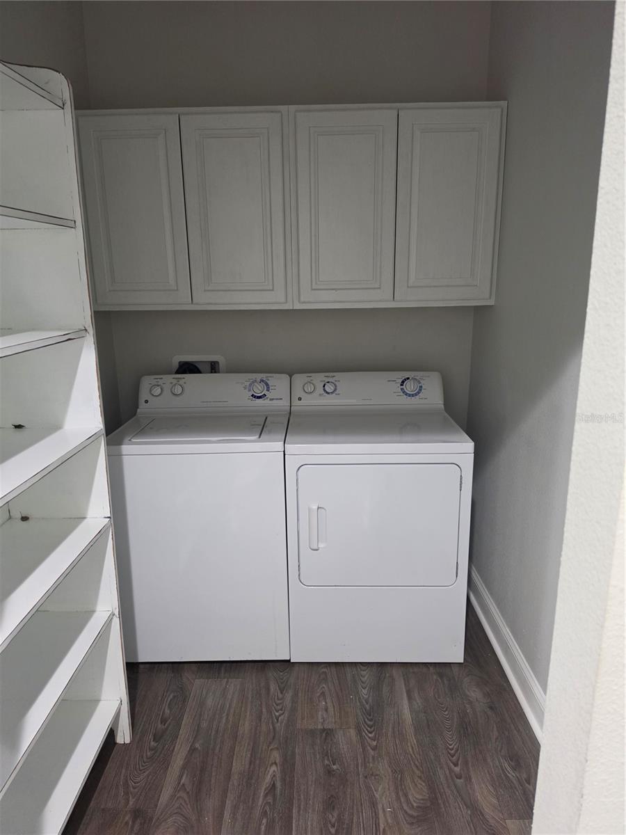 390 HENDERSON AVE — photo 43