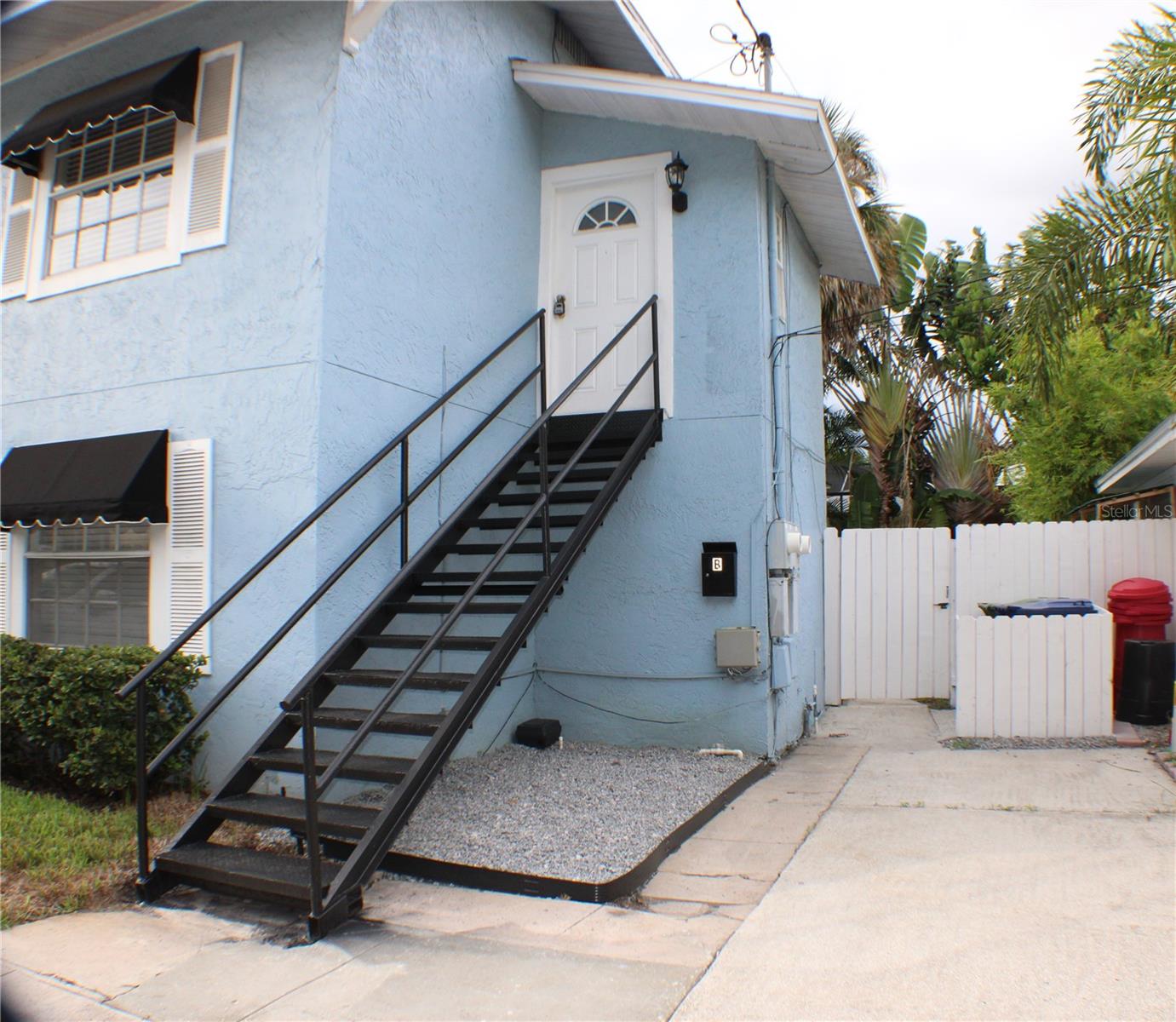 1405 W DE LEON ST ##B — photo 3