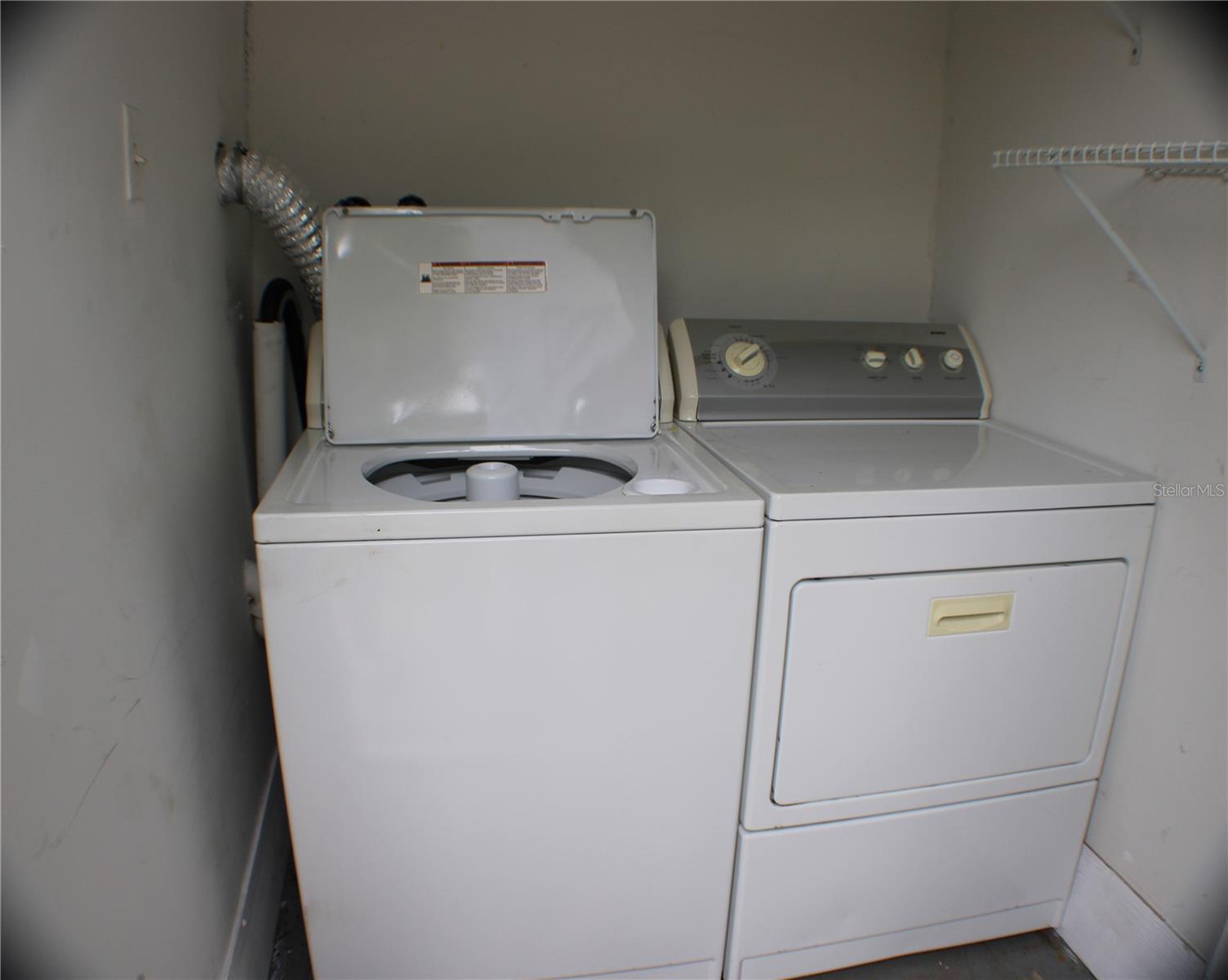 1405 W DE LEON ST ##B — photo 16