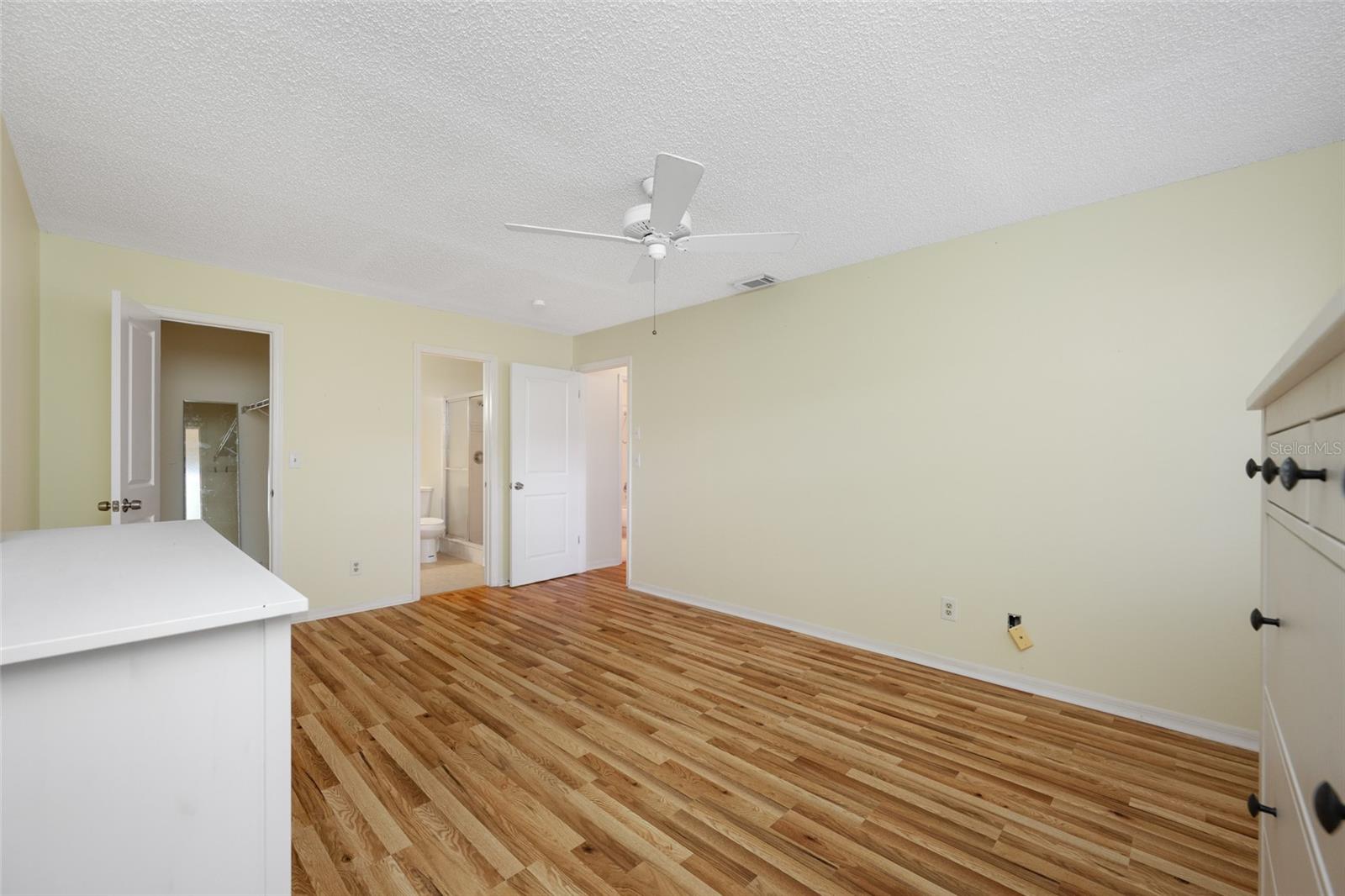 2020 HULLHOUSE DR — photo 19