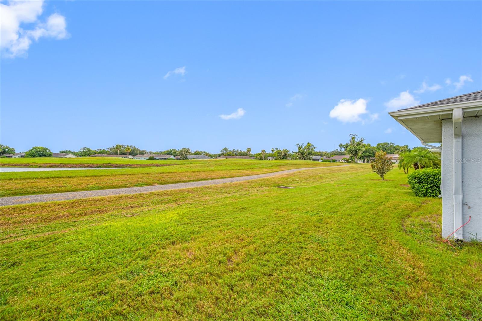 2020 HULLHOUSE DR — photo 35