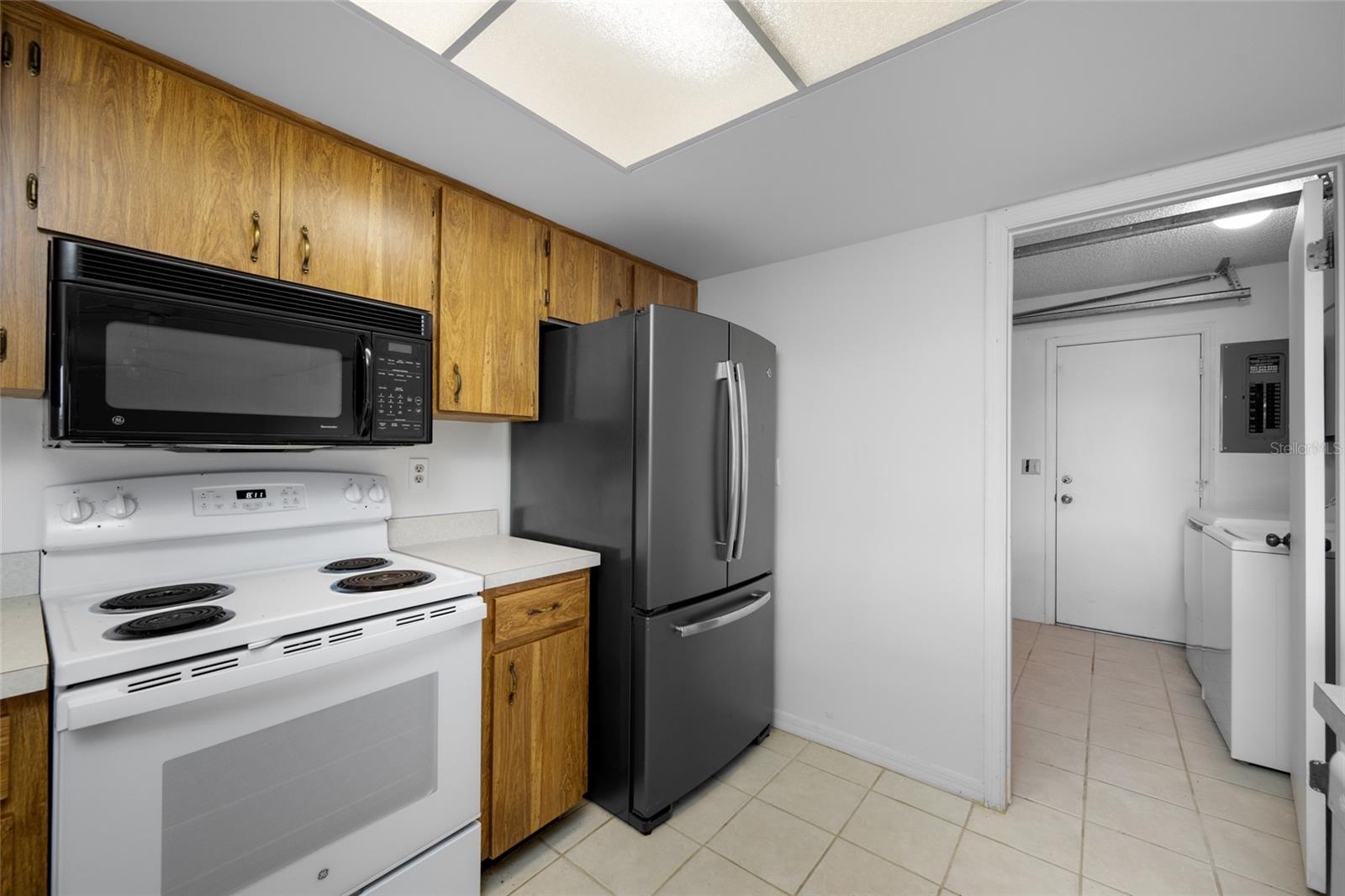 2020 HULLHOUSE DR — photo 12