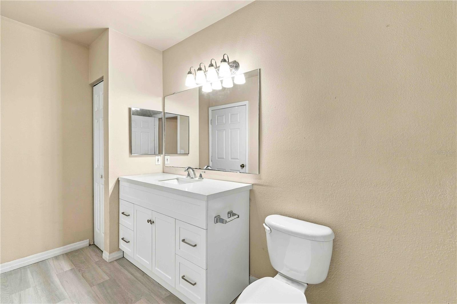 1015 VILLAGIO CIR #102 — photo 18