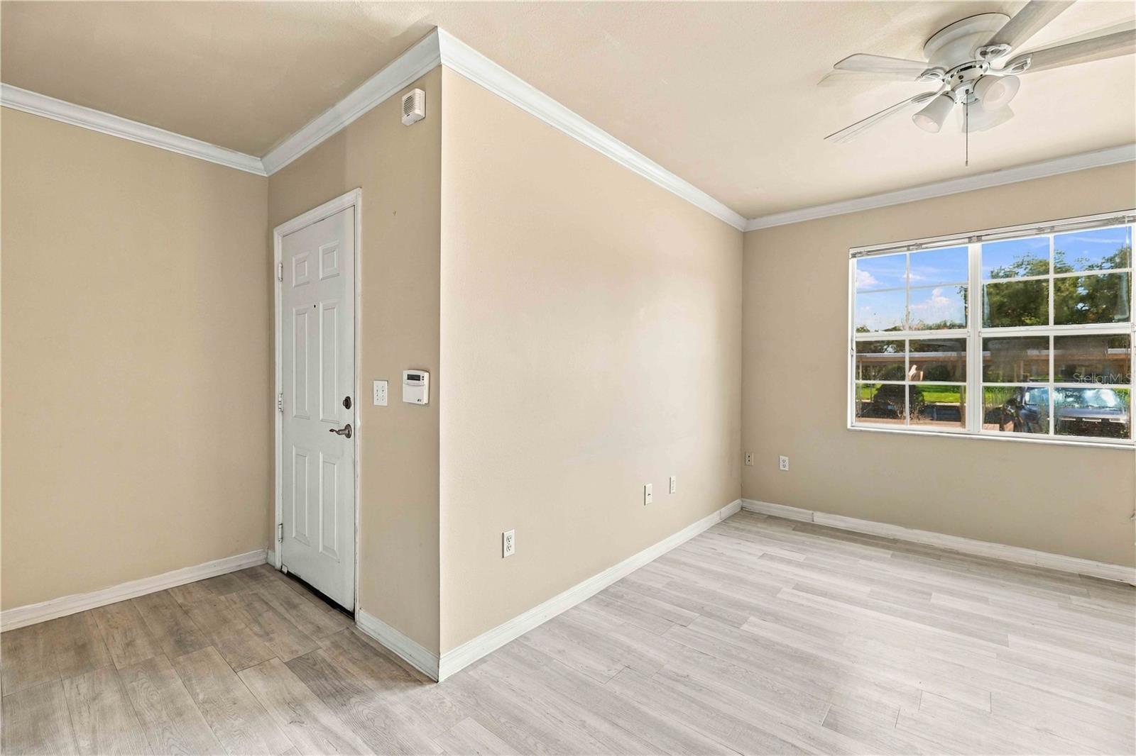 1015 VILLAGIO CIR #102 — photo 4