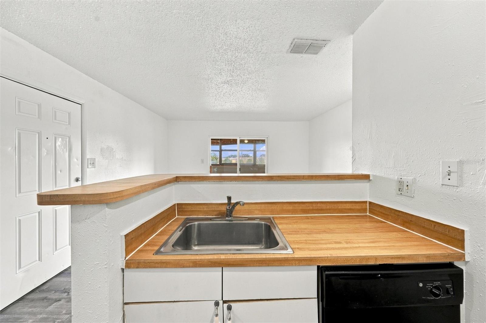 1400 GANDY BLVD N #416 — photo 10