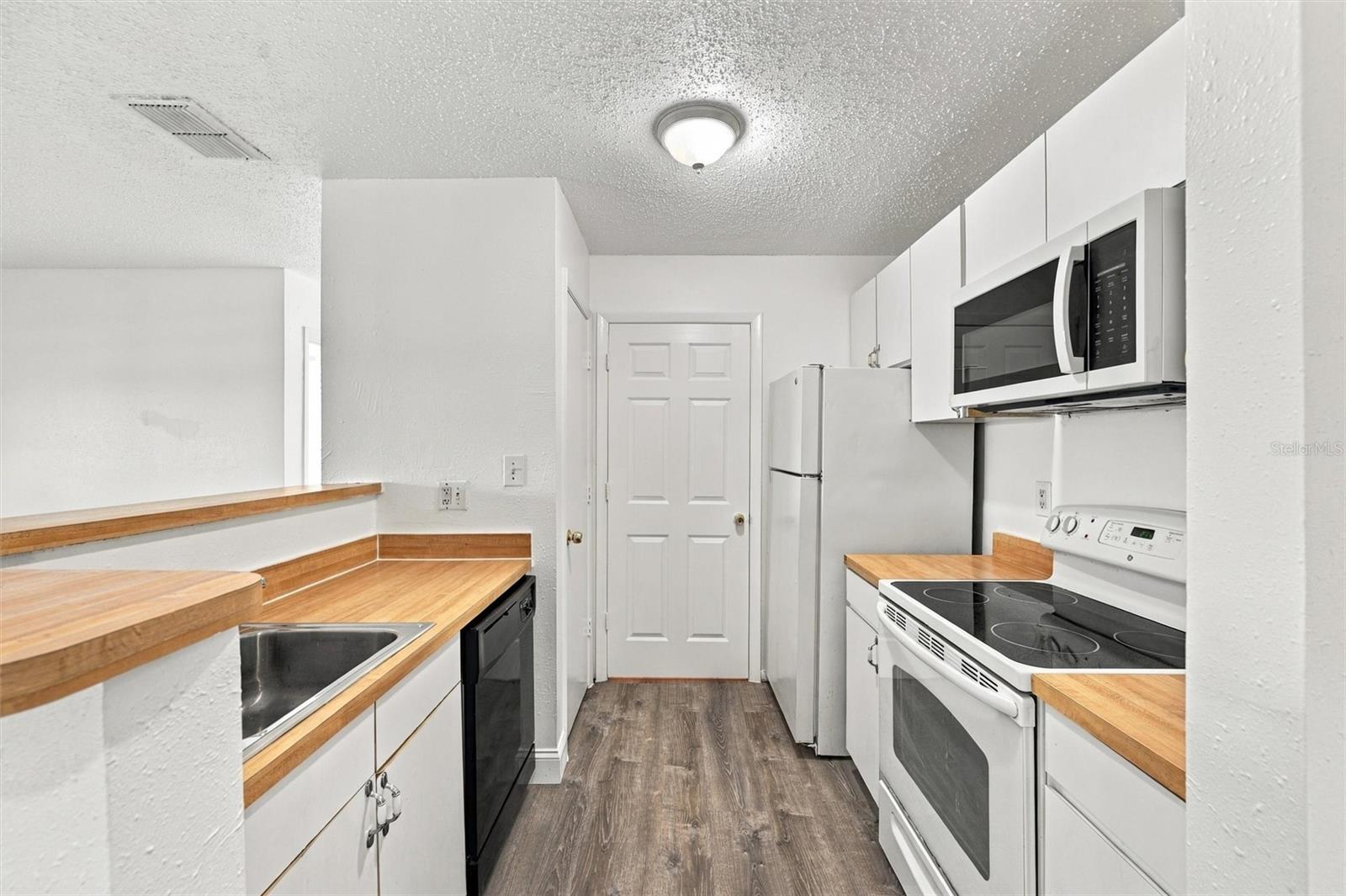 1400 GANDY BLVD N #416 — photo 9