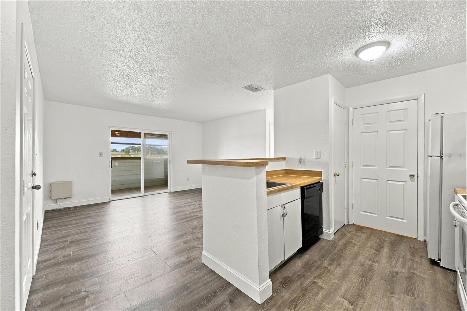 1400 GANDY BLVD N #416 — photo 8