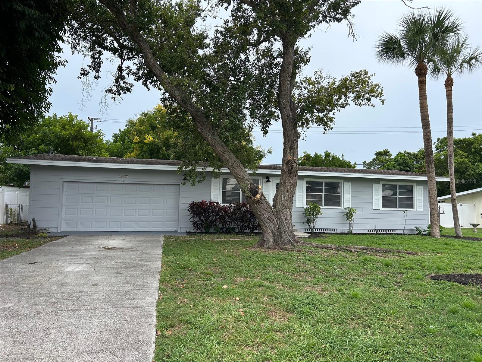 4708 PARK ACRES DR — photo 2