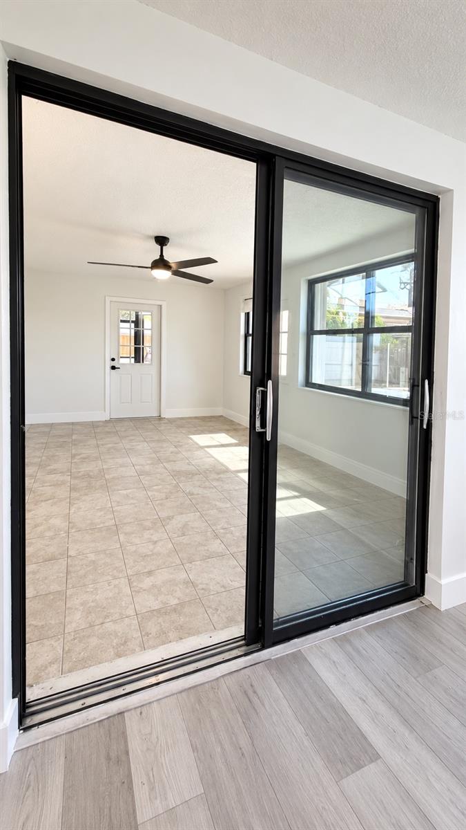 3708 HOLIDAY LAKE DR — photo 21