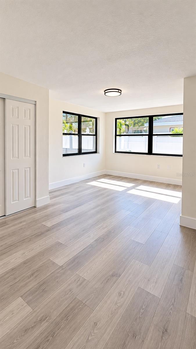 3708 HOLIDAY LAKE DR — photo 10