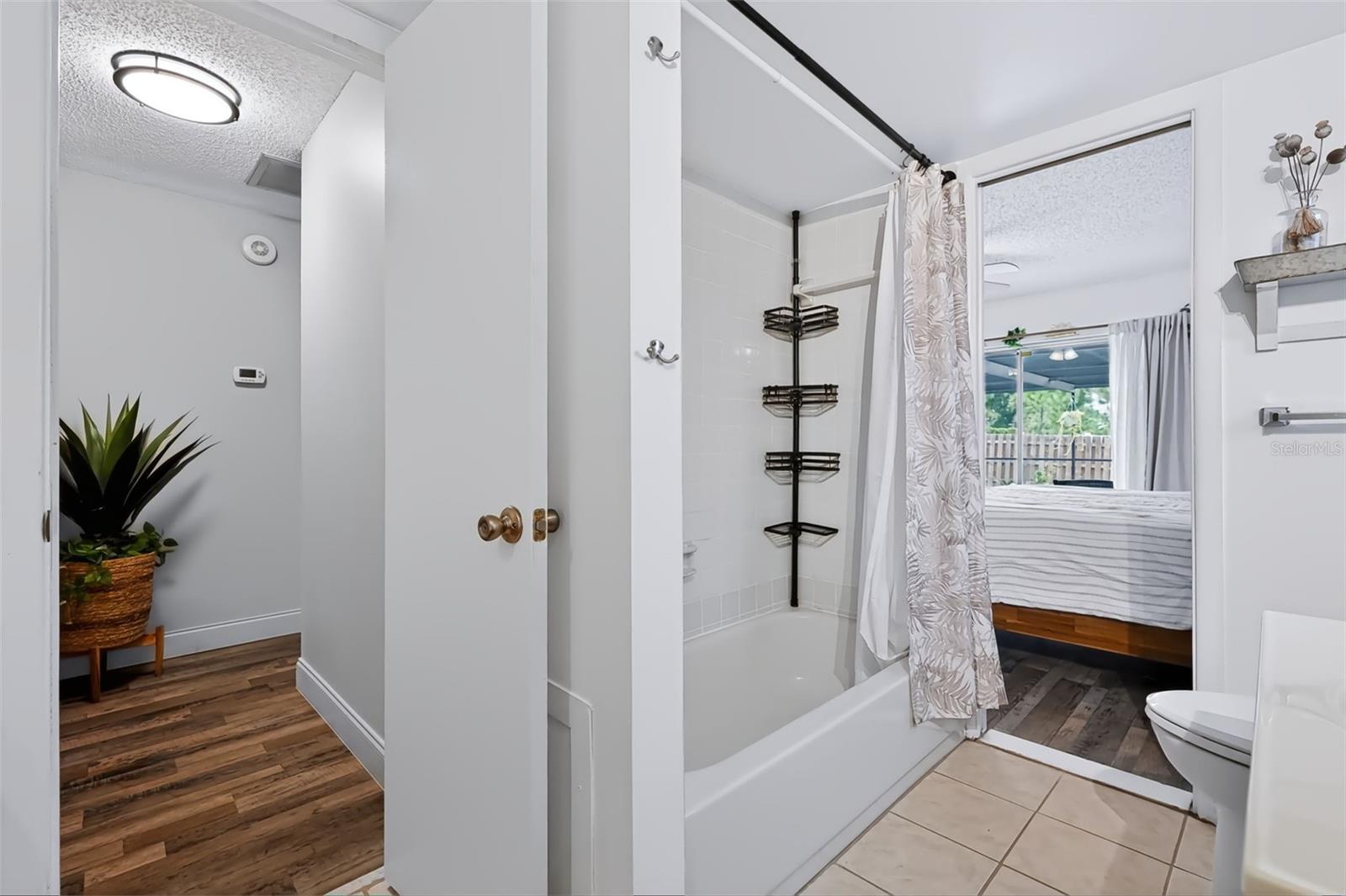 3437 DOVE HOLLOW CT — photo 23