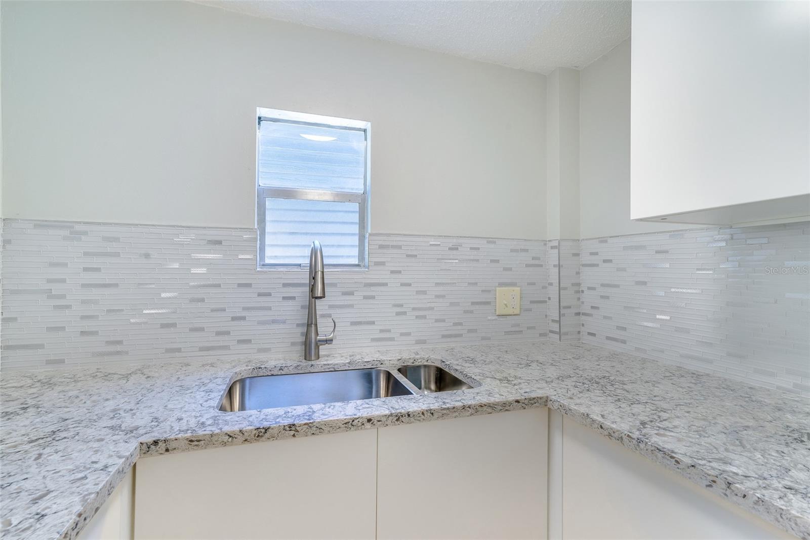 3315 W EMPEDRADO ST — photo 19