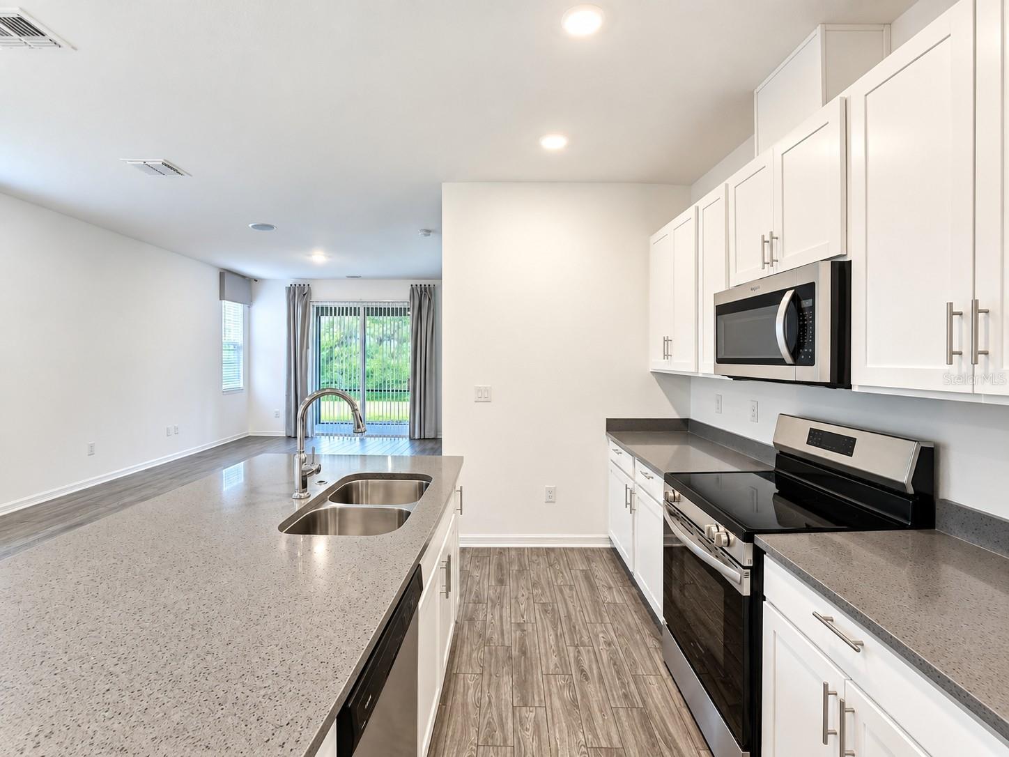 1790 WOODLEAF HAMMOCK CT — photo 3