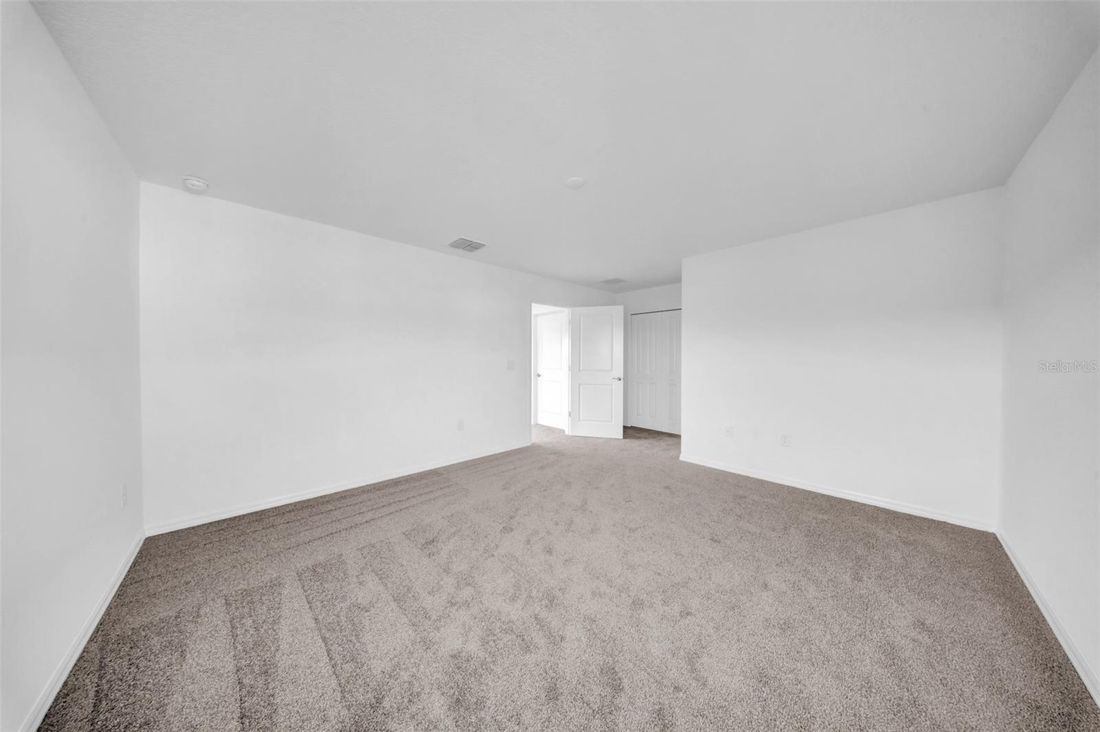 5841 RIVERSTON AVE — photo 59