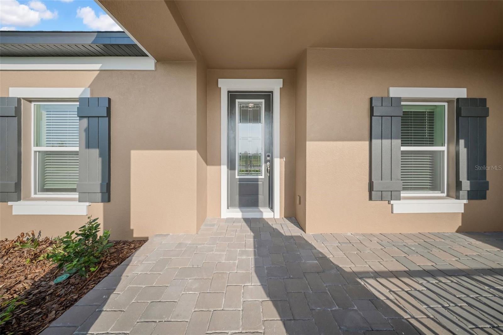 5841 RIVERSTON AVE — photo 12