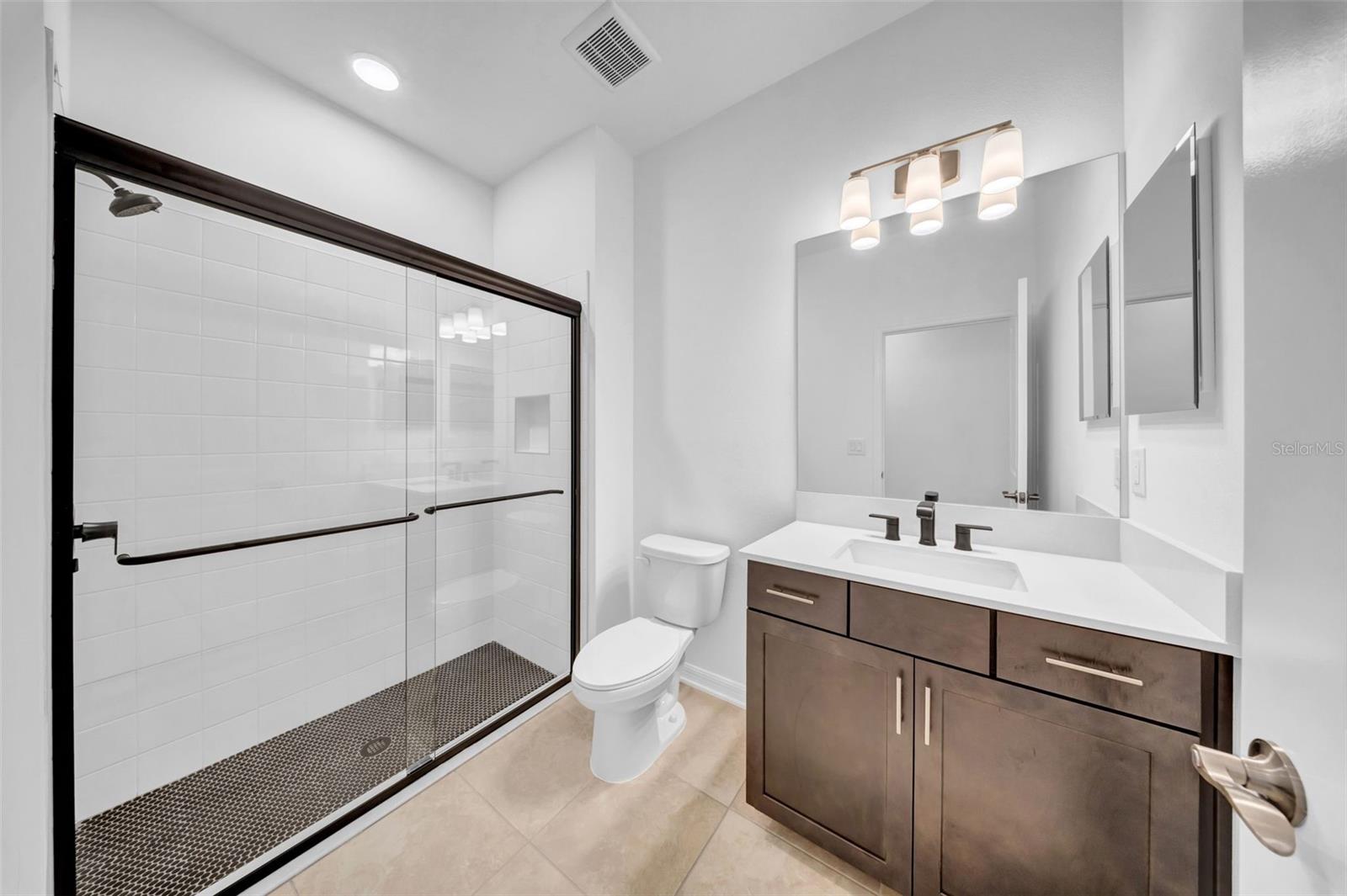 5841 RIVERSTON AVE — photo 24
