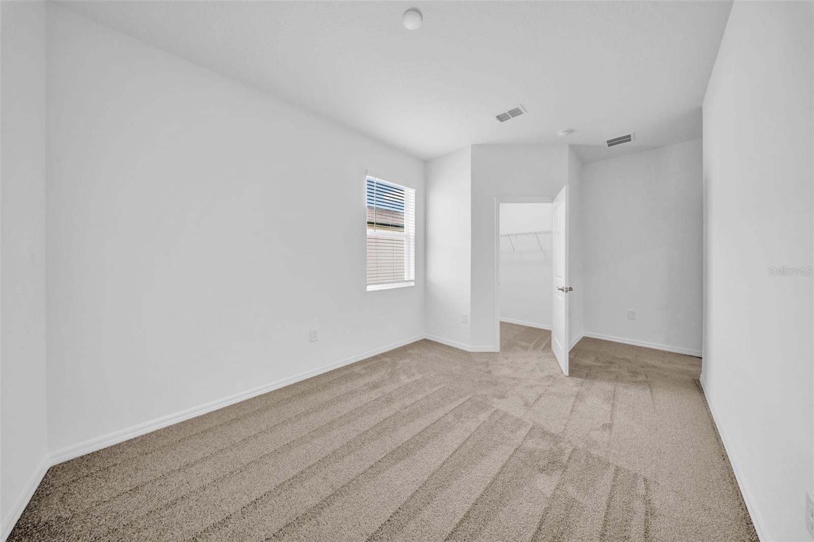 5841 RIVERSTON AVE — photo 27