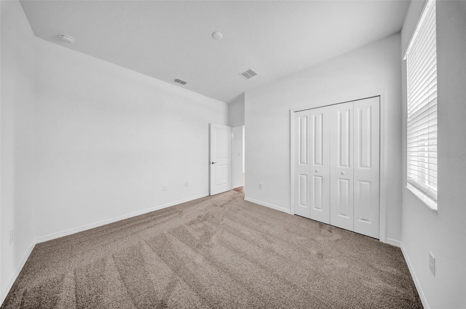 5841 RIVERSTON AVE — photo 21