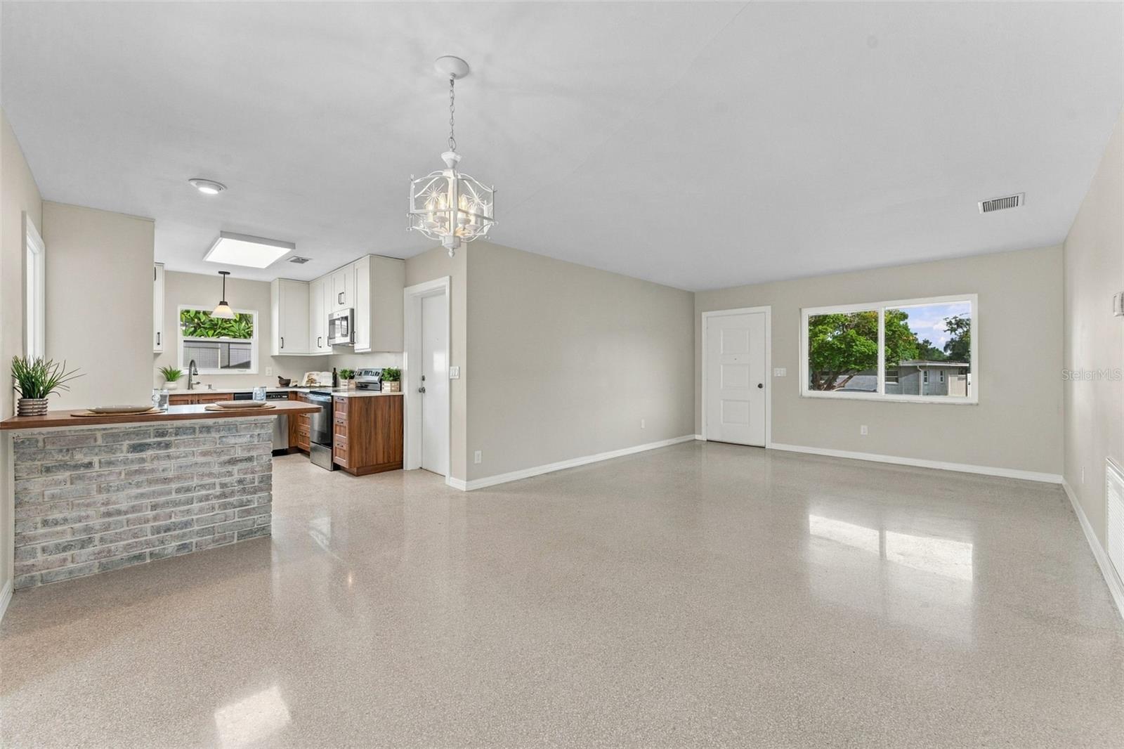 2116 W MINNEHAHA ST — photo 16