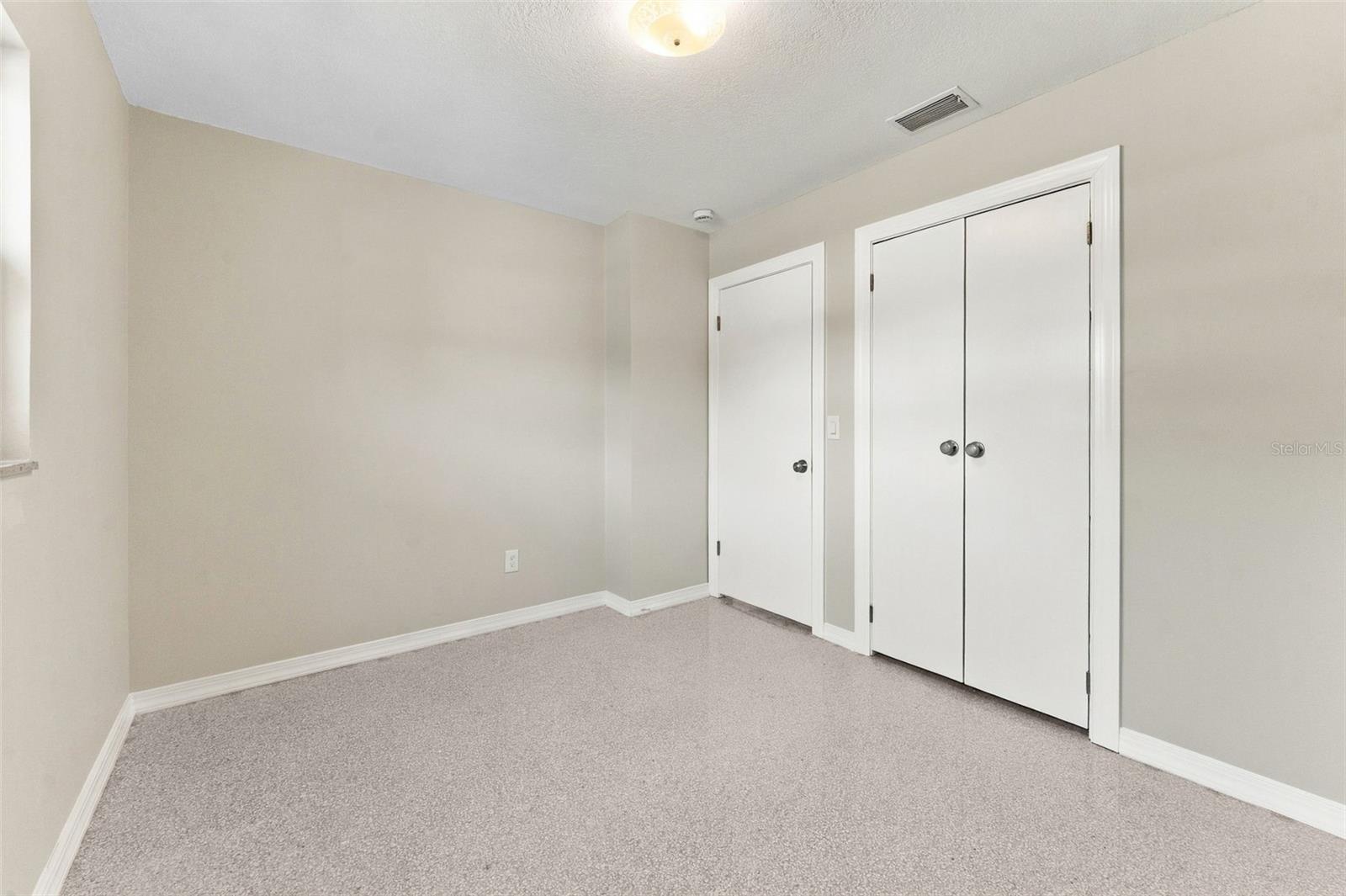 2116 W MINNEHAHA ST — photo 32