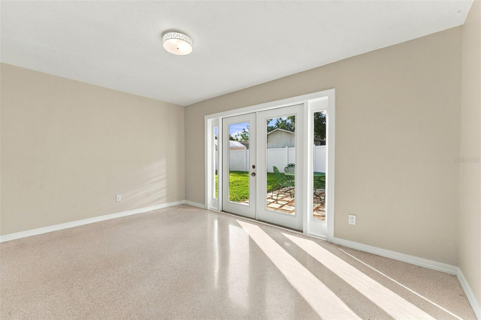 2116 W MINNEHAHA ST — photo 17