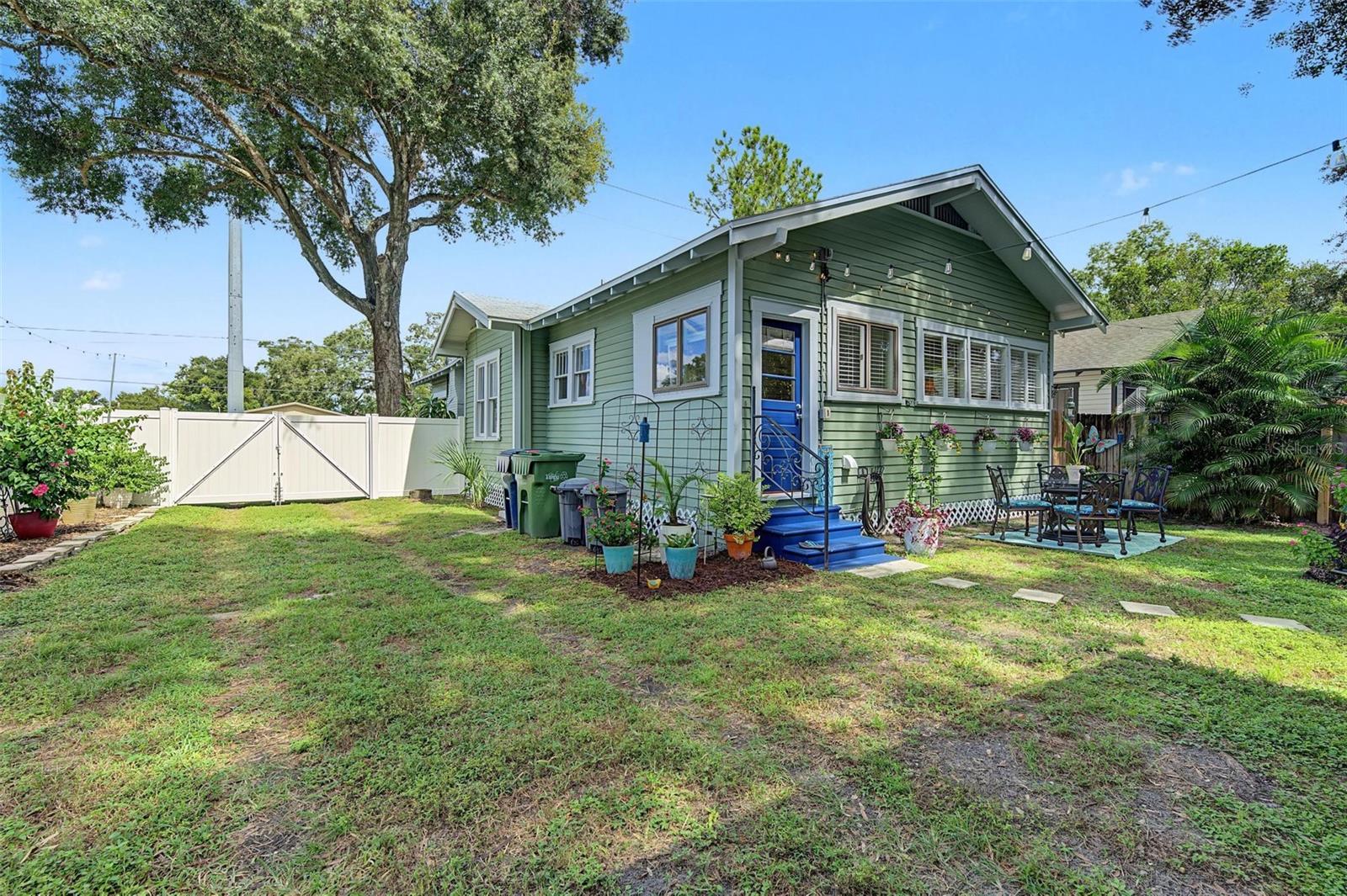 809 E FLORA ST — photo 18