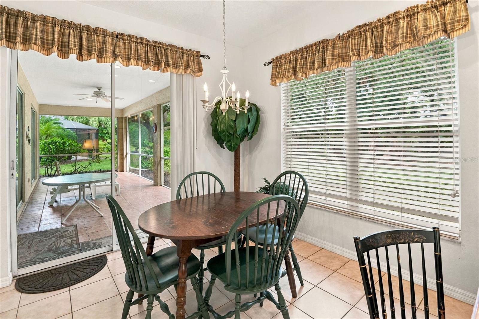 2296 HARRIER WAY — photo 12