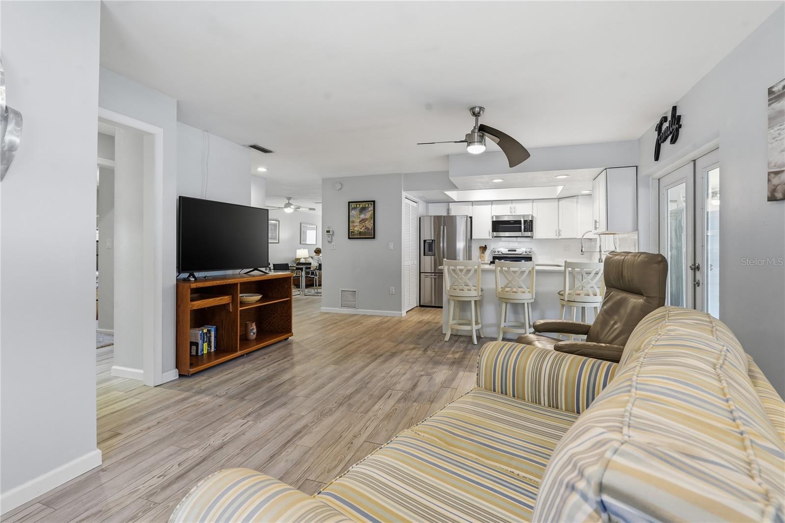 1634 DALE CIR N — photo 13