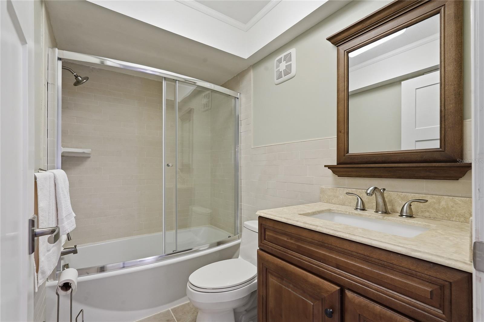 1634 DALE CIR N — photo 26