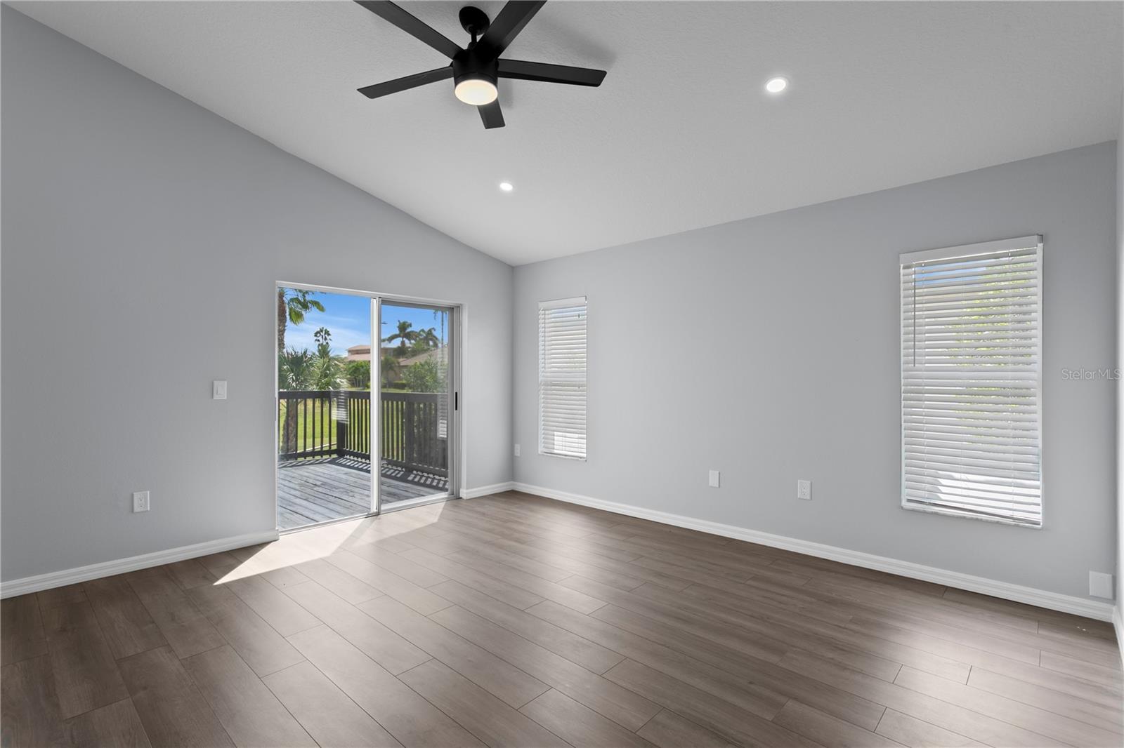 6402 RUBIA CIR — photo 32