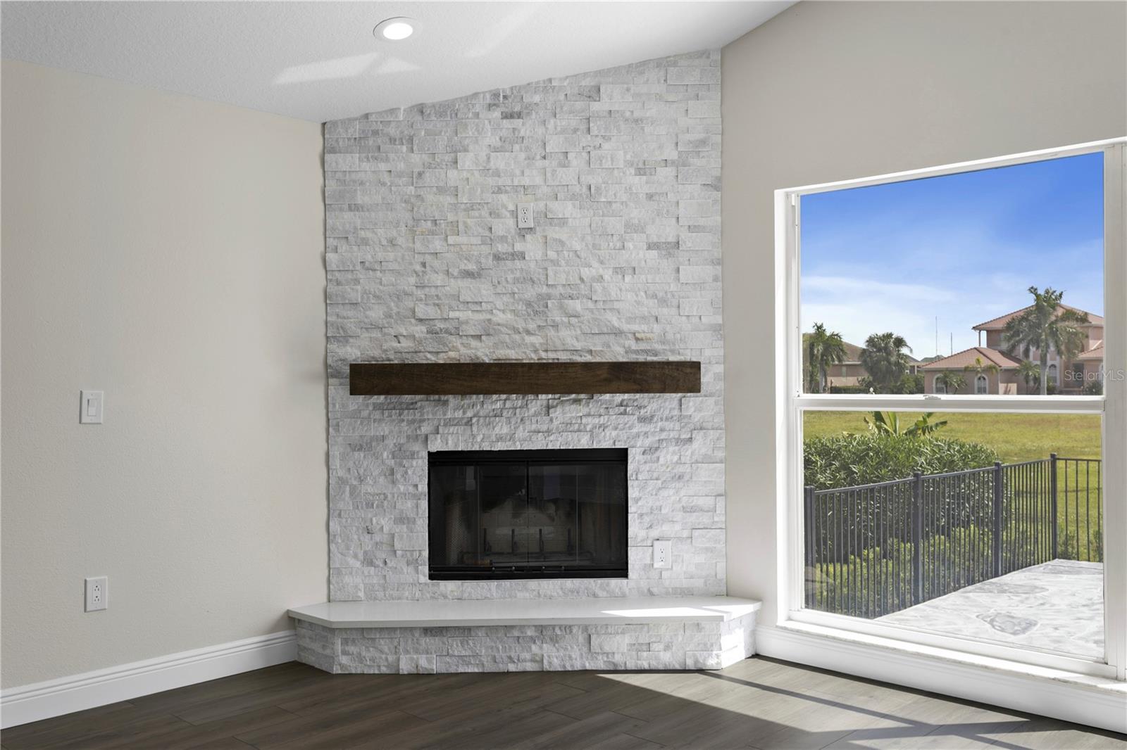 6402 RUBIA CIR — photo 24