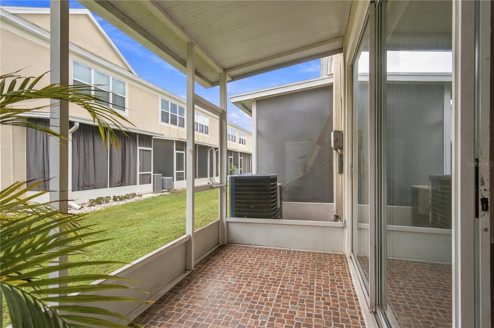 26606 CASTLEVIEW WAY — photo 33