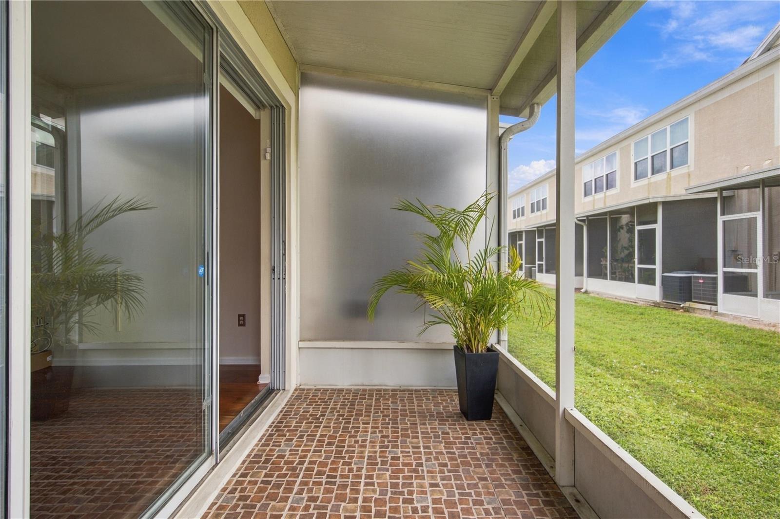 26606 CASTLEVIEW WAY — photo 32