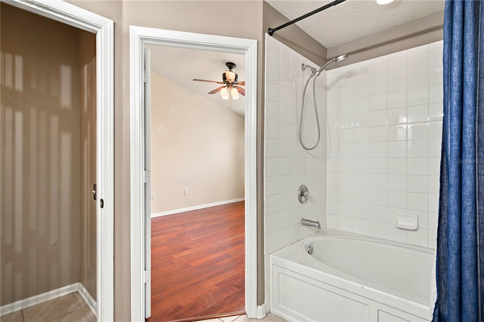 26606 CASTLEVIEW WAY — photo 29
