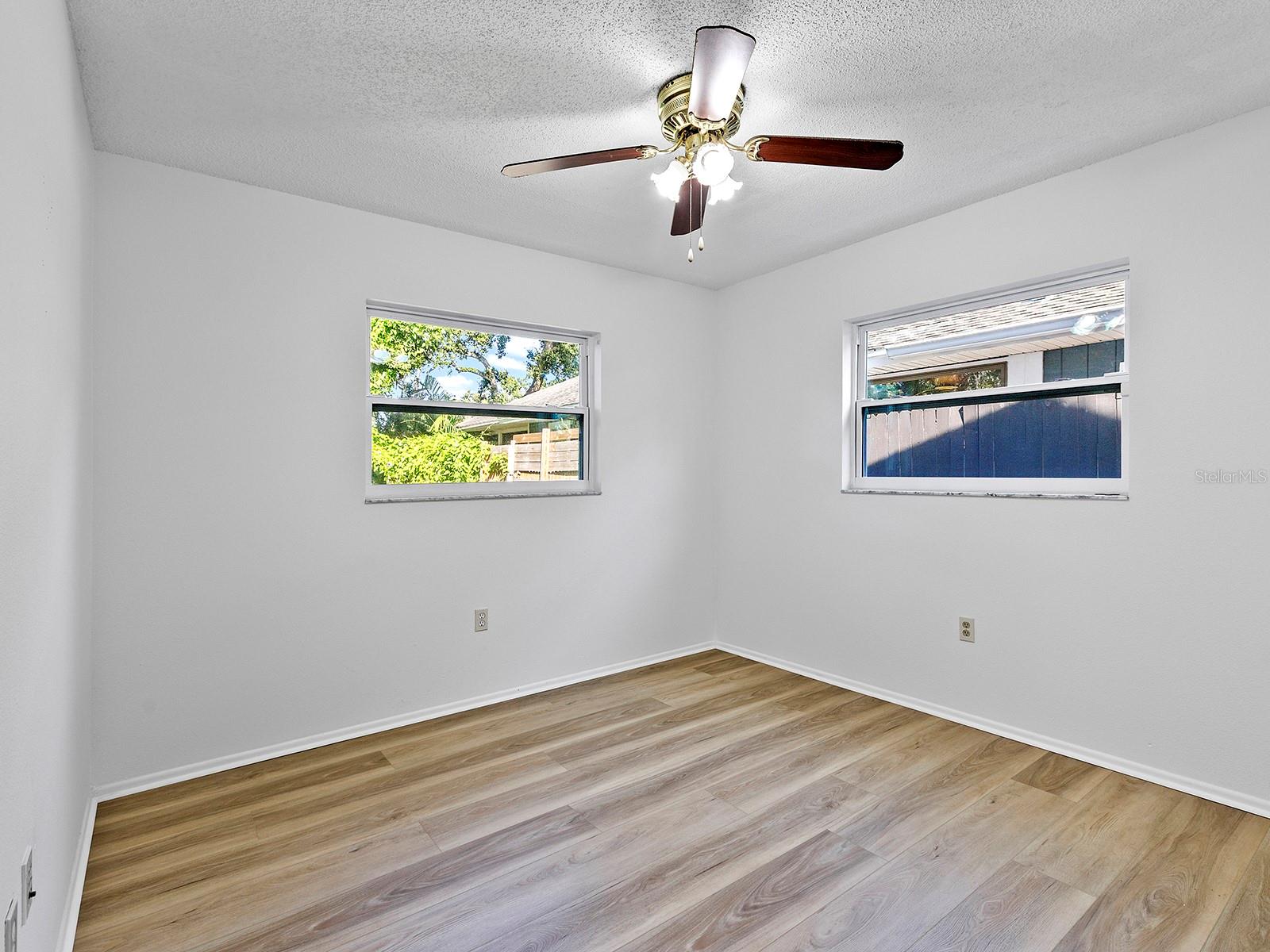 4260 BELL AVE — photo 15